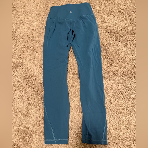 Lululemon leggings size 6 - Picture 2 of 3
